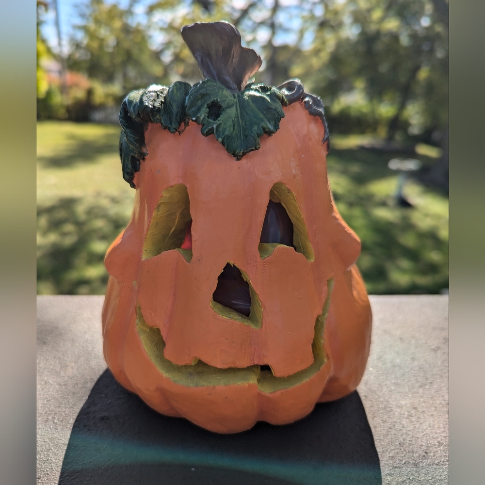 Vintage 7" Sound & Lights Pumpkin (Tall)